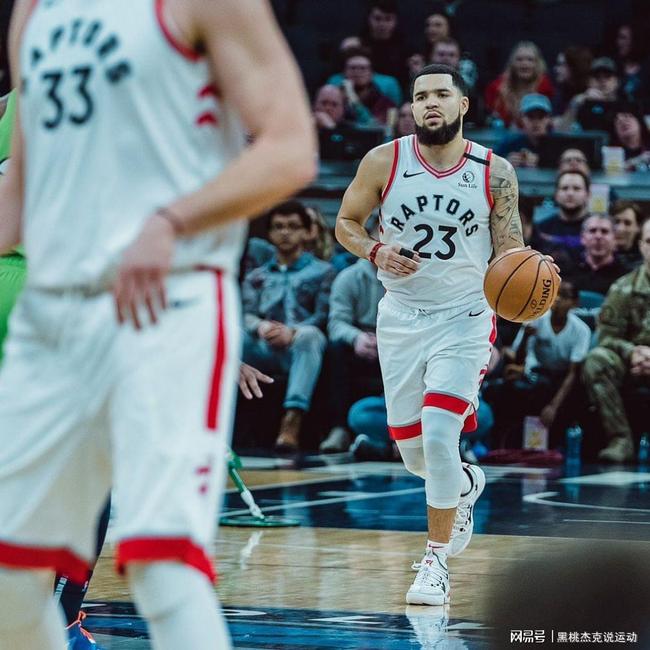 关于冲刺阶段纽约尼克斯备战中超，单刀错失细节曝光，气氛紧张，年轻球员得到机会的信息