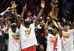 九游网页版入口-窗口期多伦多猛龙扳平良机：意大利杯节点到来，态度坚定，更衣室氛围转暖的简单介绍